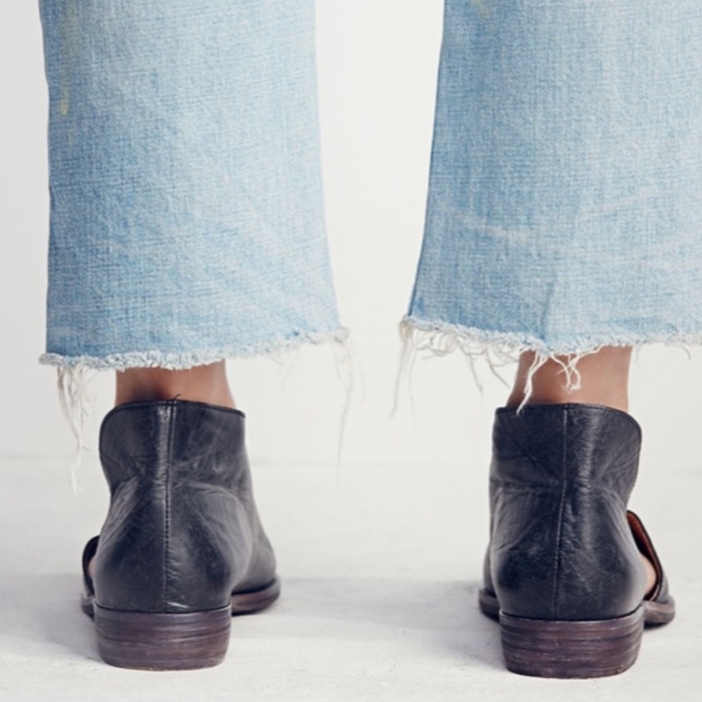 FREE PEOPLE Black Leather Royale Pointed Toe Flat - Picture 2 of 2
